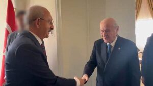 Bahçeli ile Kılıçdaroğlu TBMM’de sürpriz görüşme: ‘İki arkadaş olarak görüştük’