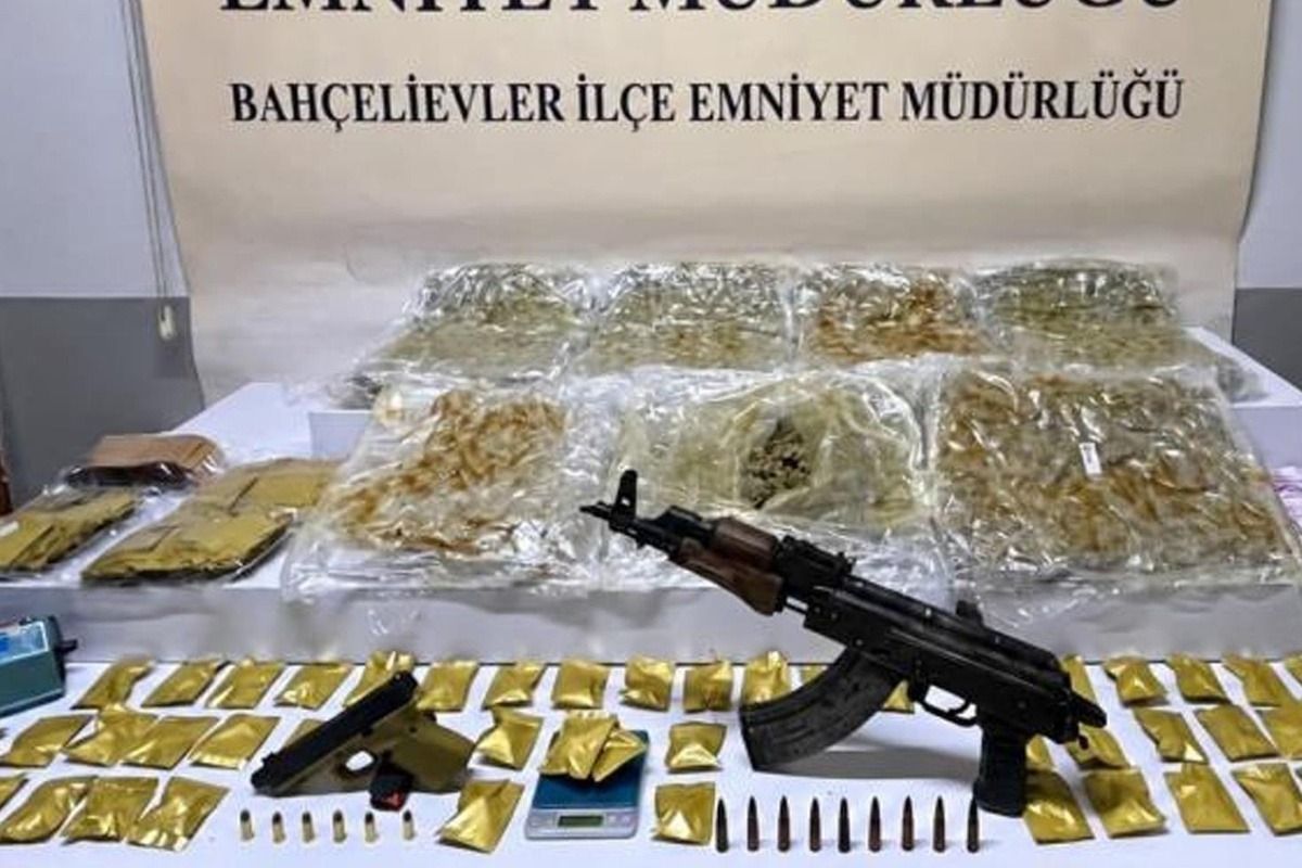 Başakşehir operasyonunda ele geçirilen malzemeler
