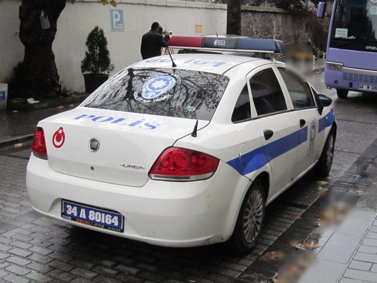 Batman'da uyuşturucu operasyonu haberi için temsili Türk polis aracı fotoğrafı