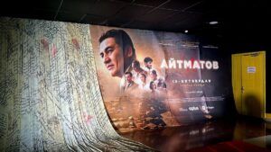 Cengiz Aytmatov’un hayatını anlatan “Aytmatov” filmi Bişkek’te vizyona girdi