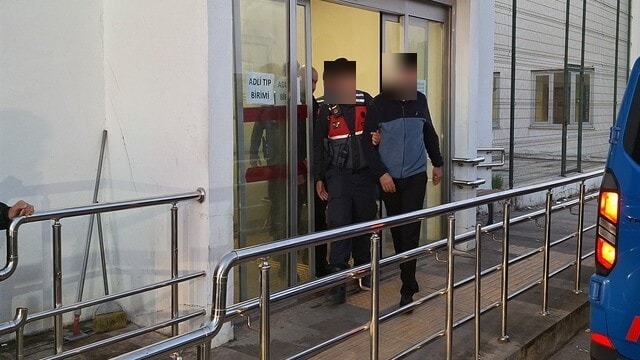 Çukurova Belediyesi soruşturmasında şüpheliler adliyeye getirildi
