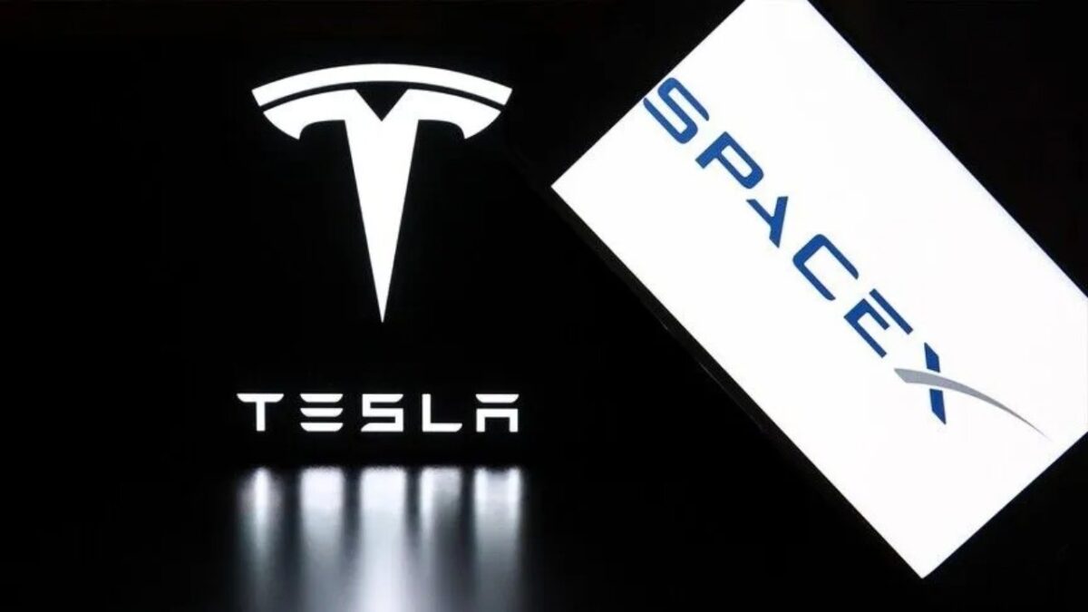 Tesla ve SpaceX logoları