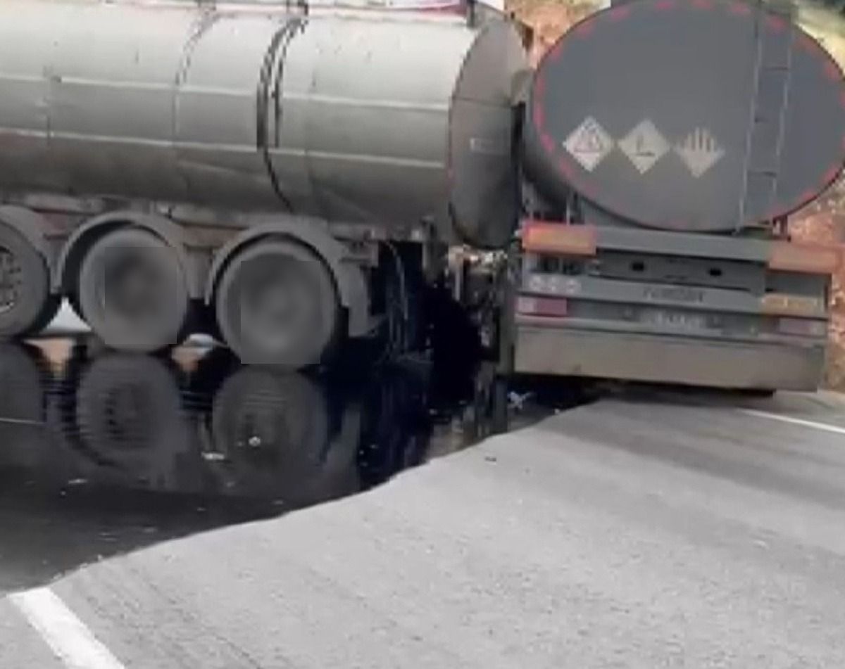 Gaziantep Nurdağı'nda çarpışan akaryakıt yüklü tankerler