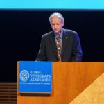 Geoffrey Hinton: “Yapay zeka modelleri bilinç kazandı, insanlık onlarla dost olmalı”
