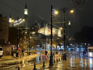 Orhan Şen’den yağış uyarısı: İstanbul’da cuma akşamına dikkat, gelecek hafta Akdeniz ve Güney Ege’de su baskını riski