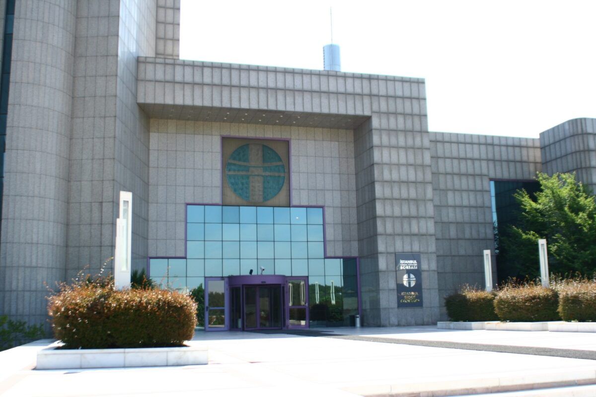 Borsa İstanbul binasının girişi