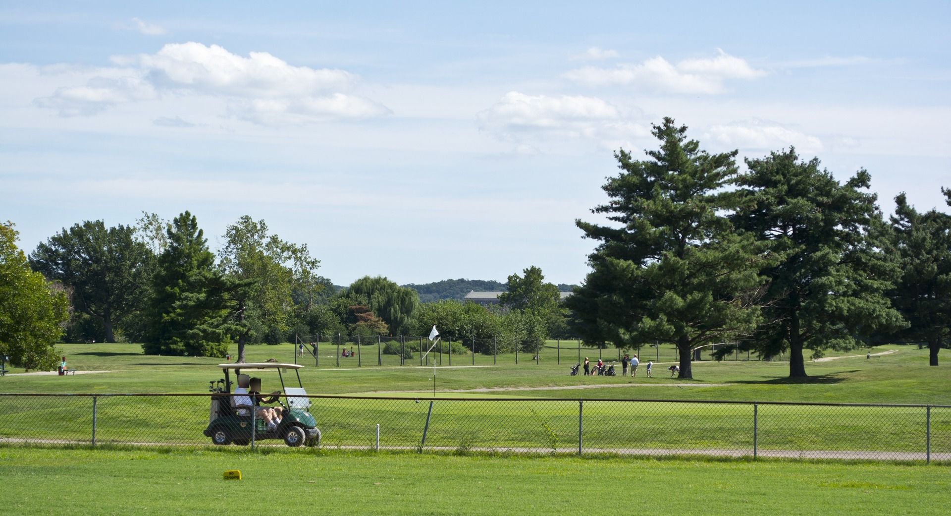 Washington'daki East Potomac golf sahası ve ağaçlar